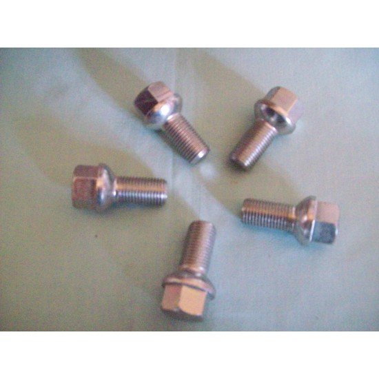 Wheel Bolt / Stud Spherical 10.9 rated 15mm thread diameter 19mm head 25mm thread length 1.5 pitch x 5 SC153N